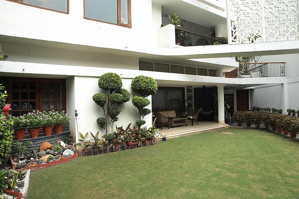 Ahuja Residency Golf Links Hotel New Delhi Exterior foto