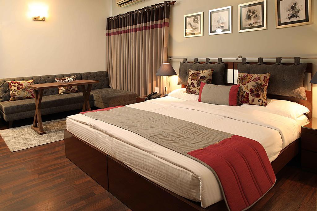 Ahuja Residency Golf Links Hotel New Delhi Exterior foto