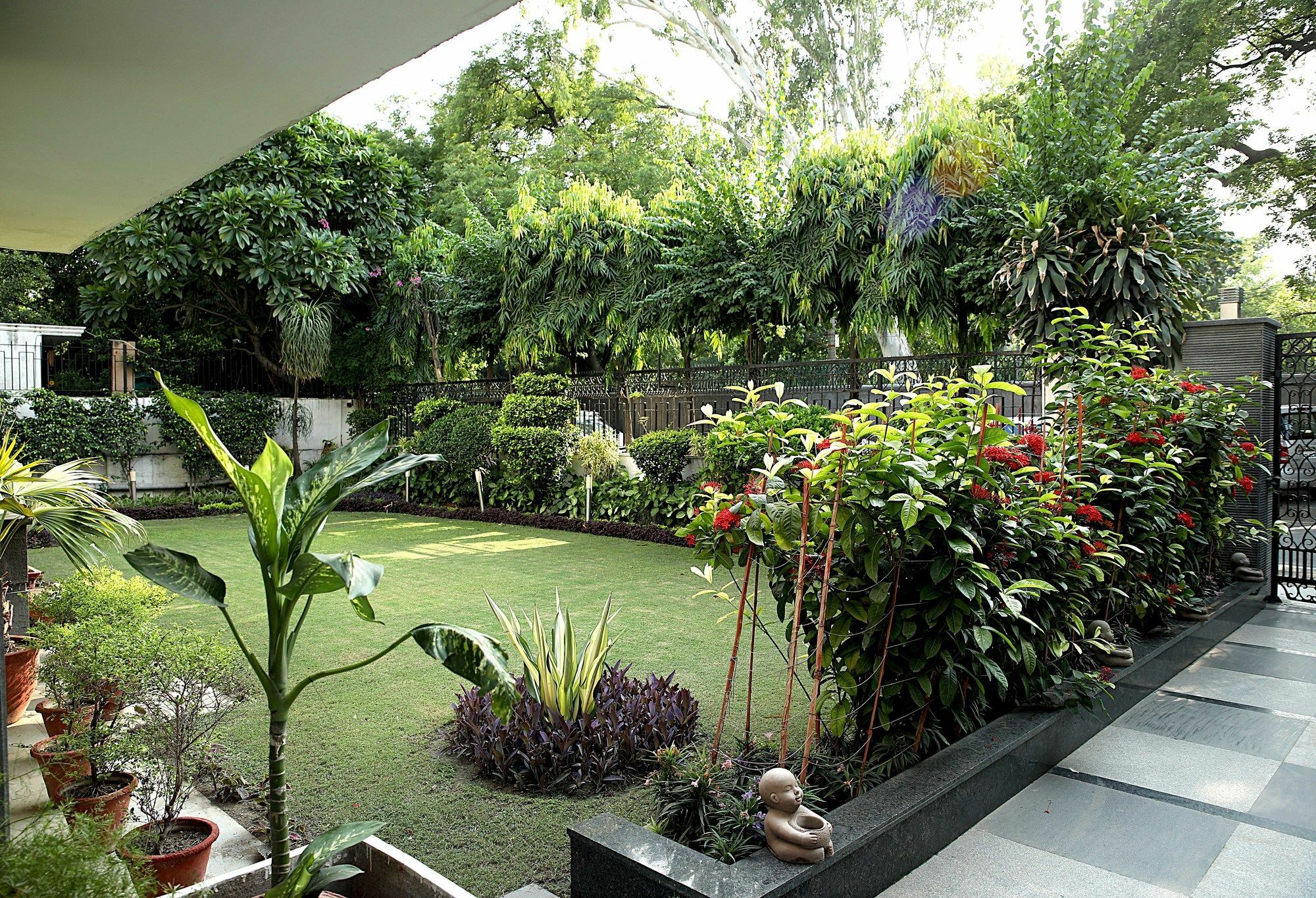 Ahuja Residency Golf Links Hotel New Delhi Exterior foto